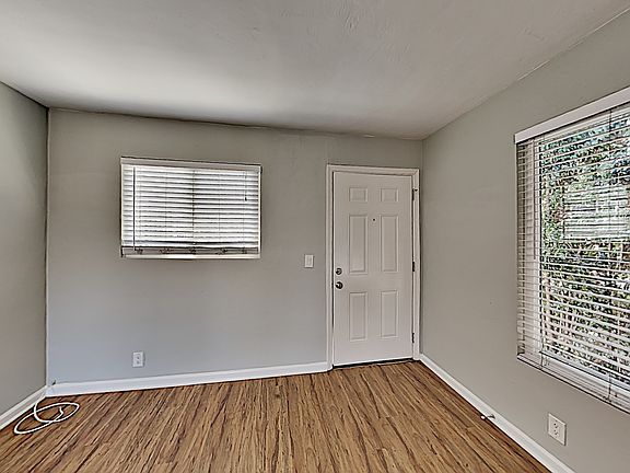 2nd image of 4414 37th St APT 8