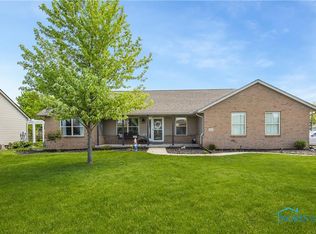 1117 Vieth Dr, Oregon, OH 43616