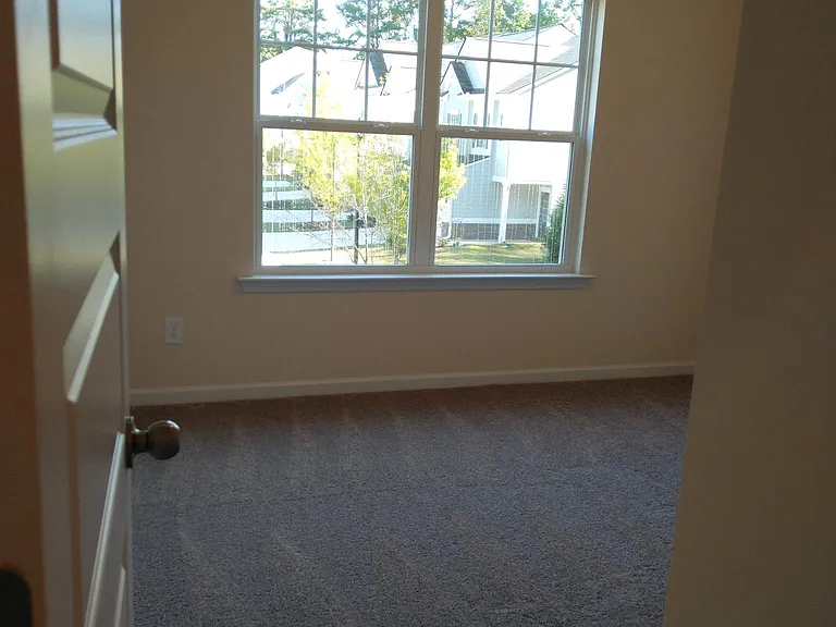 243 Centennial Cir — Photo 42