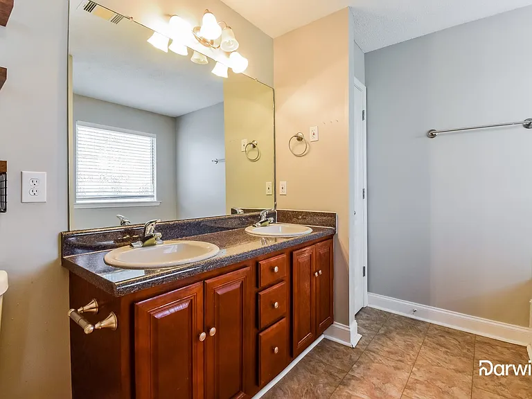 150 McIntosh Dr — Photo 10