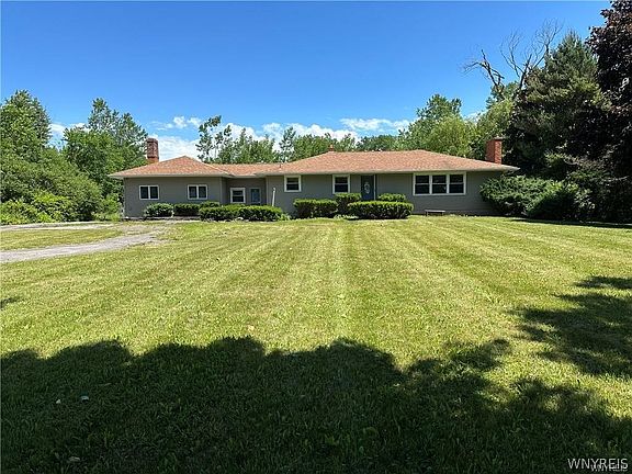 2nd image of 7841 Transit Rd