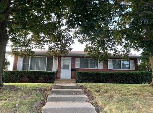 403 E Park St, Morrison, IL 61270