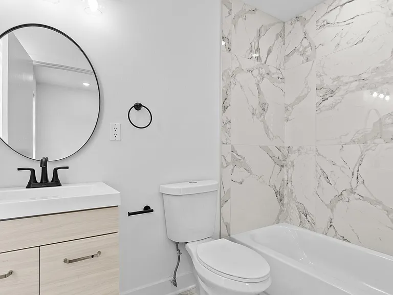 1123 Sterrett St #C — Photo 11