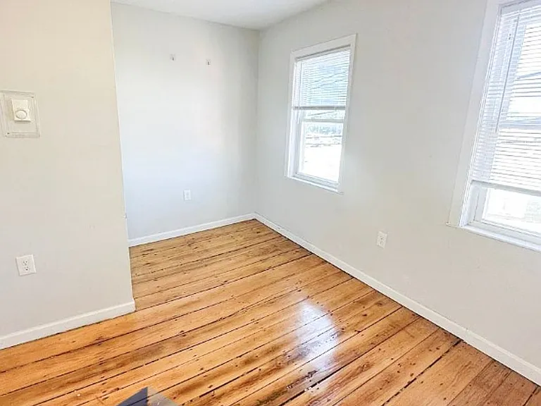 46-48 South St — Photo 6