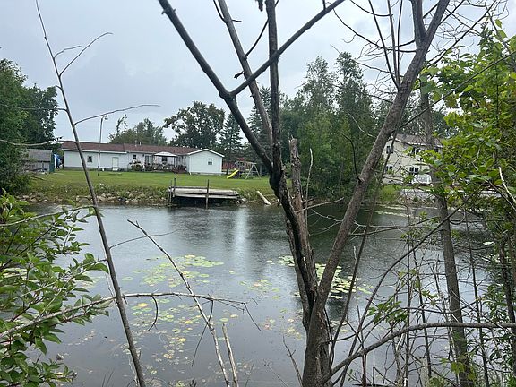 4th image of 132 Channel Rd
