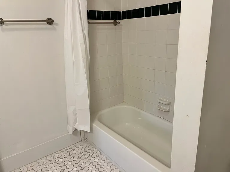 1721 Perry St #1 — Photo 35