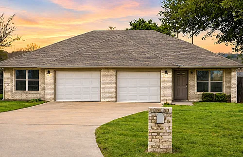 1606 Libby Ln Photo 1