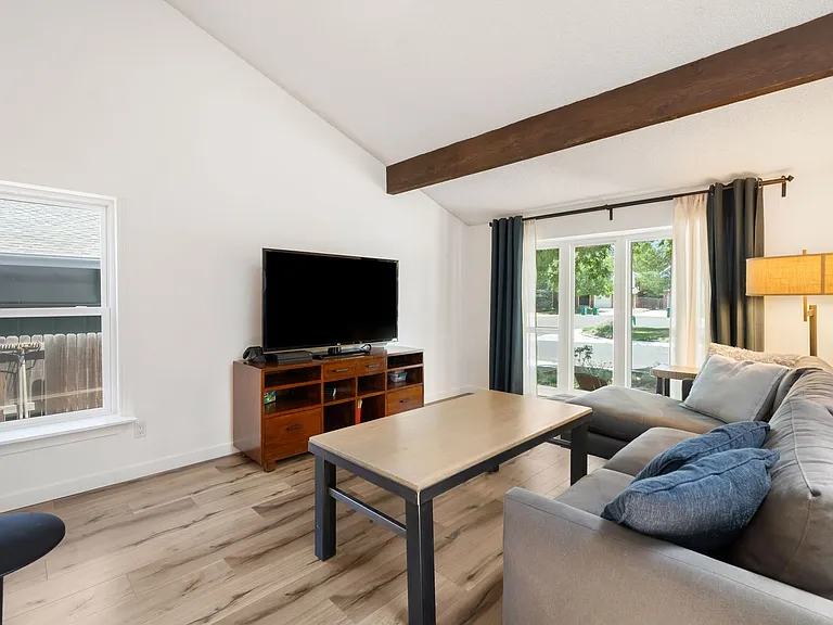 10217 Julian St — Photo 3