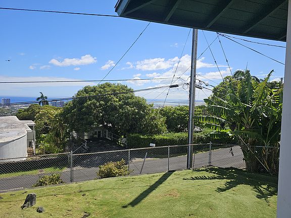 View of Honolulu International Airport.