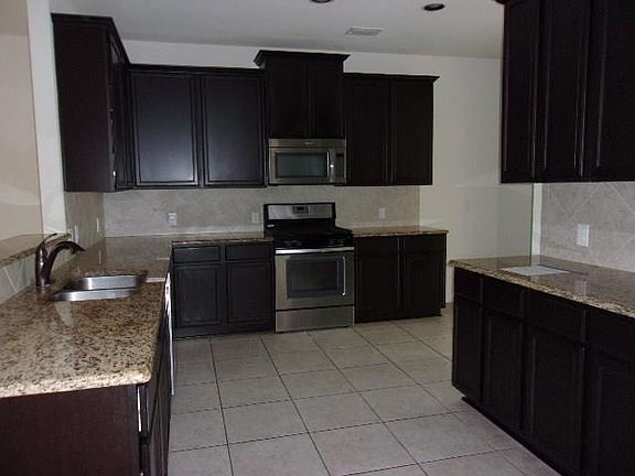 2nd image of 413 Winchester Dr