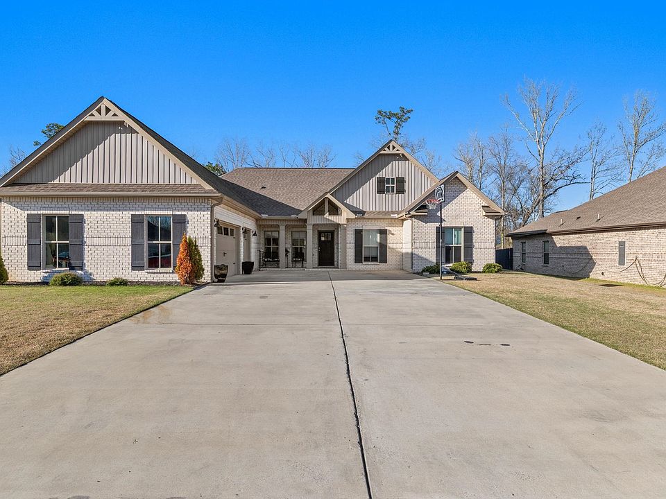 1st image of 1716 SE Meadowbrook Dr