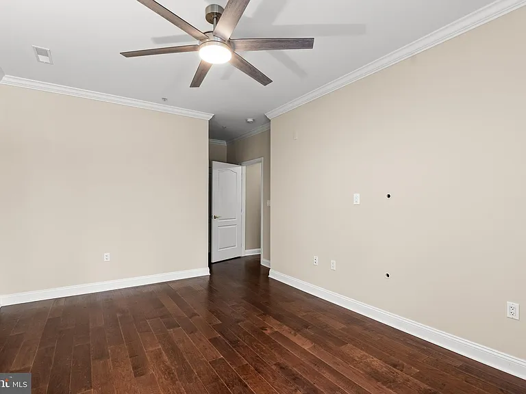 2022 Crescent Way — Photo 13