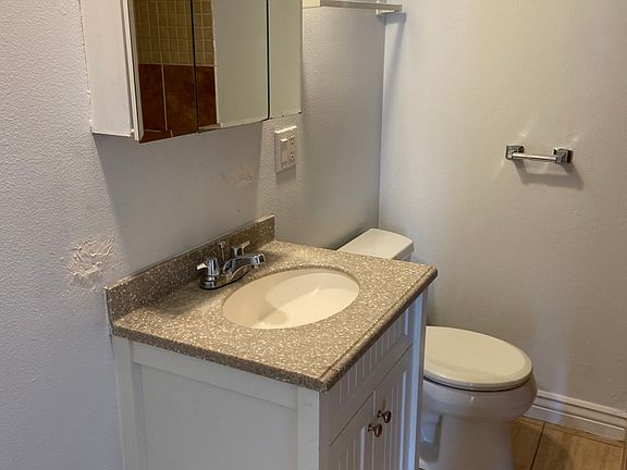 4th image of 1621 S Major St