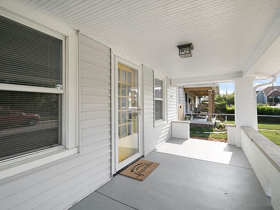 3rd image of 2026 Westview Dr