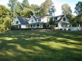 42 Corey Ln, Mendham, NJ 07945