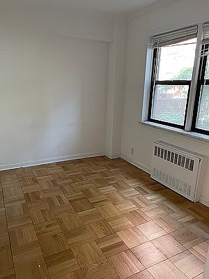 4th image of 311 E 50th St APT 3B
