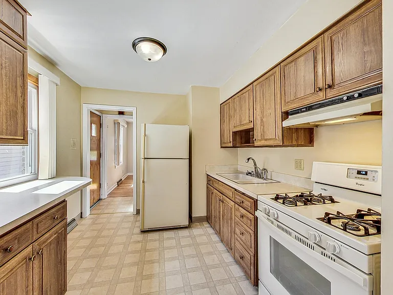 6815 Forestdale Ave — Photo 10