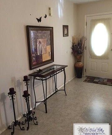 2nd image of 2855 Seville Blvd