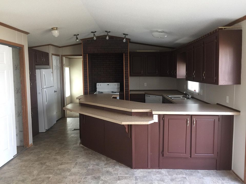 2nd image of 4016 Beech Ct
