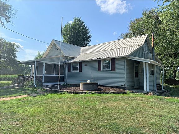 2nd image of 1512 N 1250 East Rd