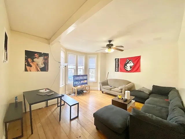 731 Parker St — Photo 2
