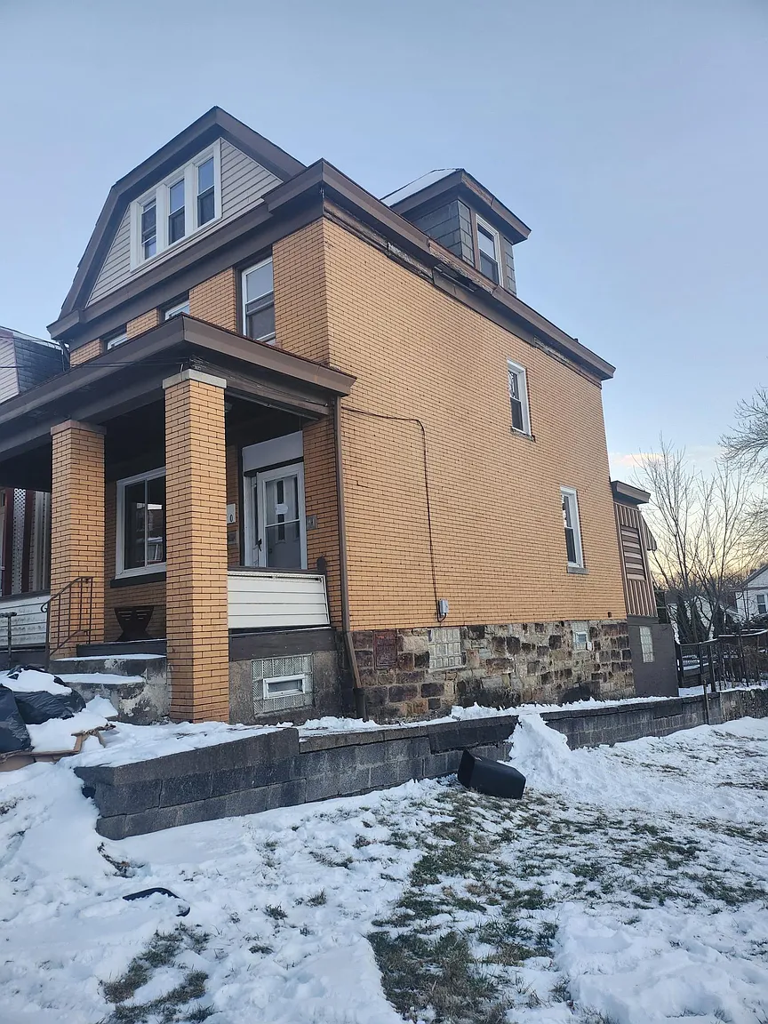 260 Church Ave photo 1