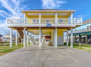 983 S Redfish St, Crystal Beach, TX 77650