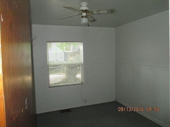 REAR BEDROOM