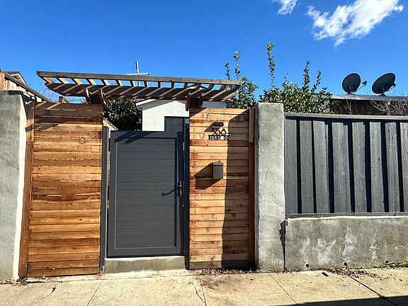 3rd image of 368 Bixby Dr
