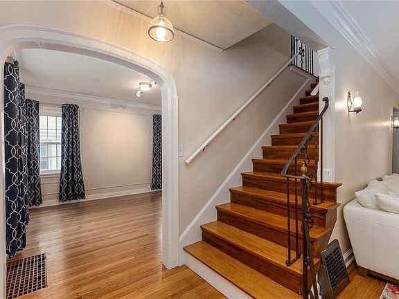5th image of 4349 Wyoming St