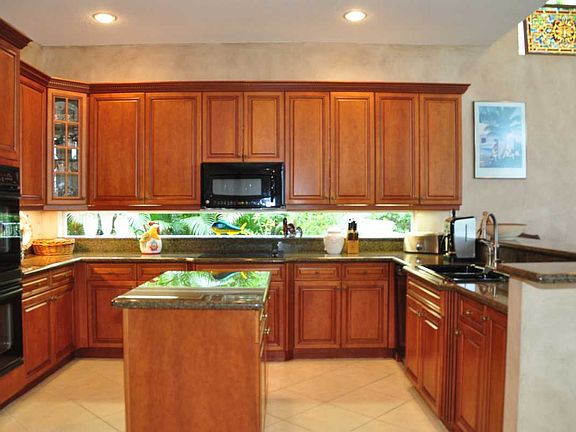 Maple Cabinetry&GraniteTops