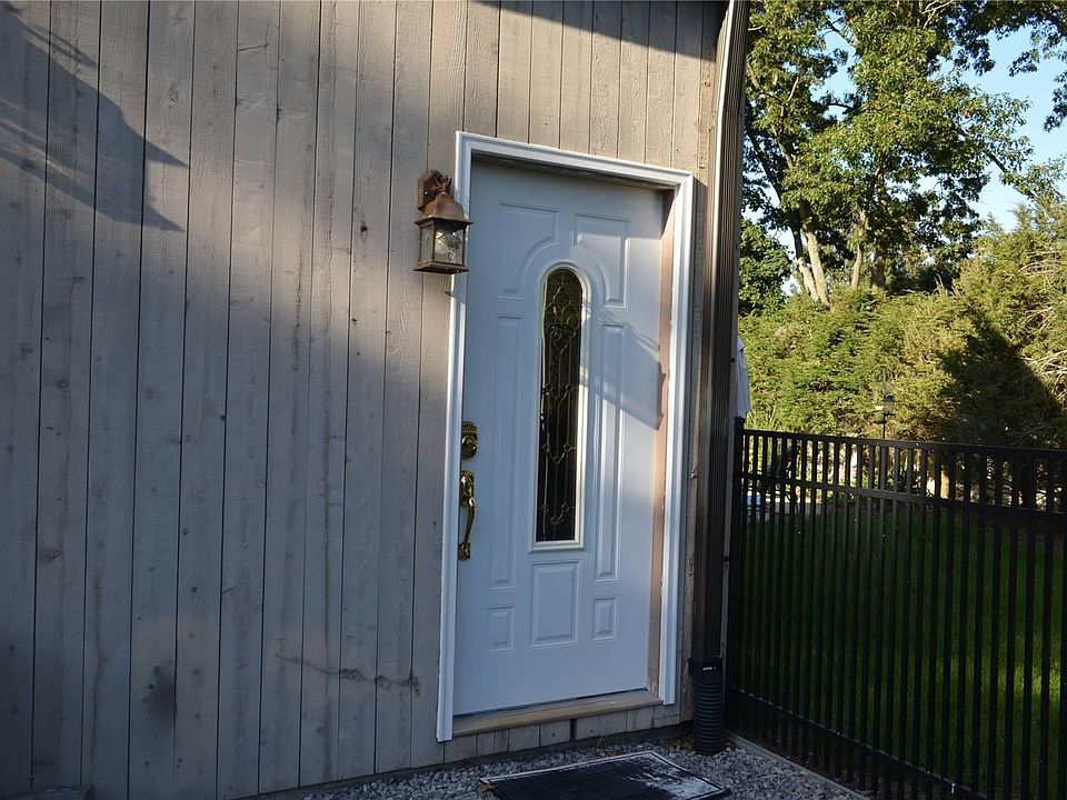 1st image of 203 Parkside Ave #2