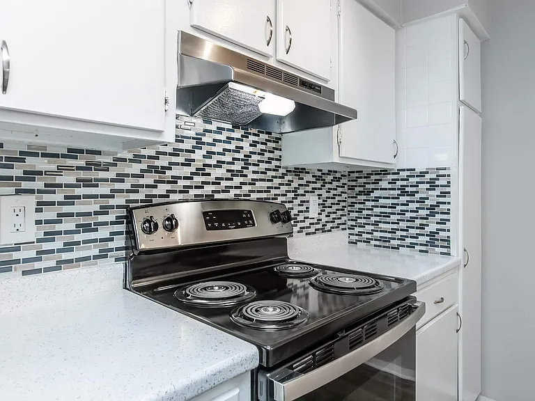 Wymore 360 Apartments — Photo 111