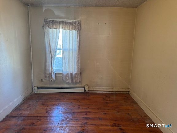 5th image of 137-139 Woodstock Avenue