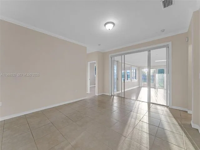 2280 SW 152nd Pl — Photo 3