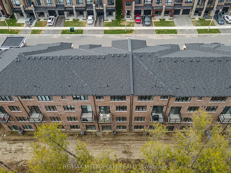 132 Blue Forest Cres — Photo 24