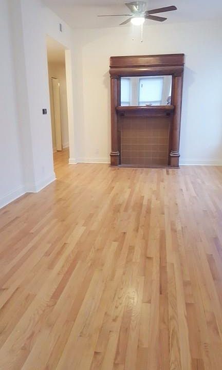 1st image of 900 W Montrose Ave APT 1L