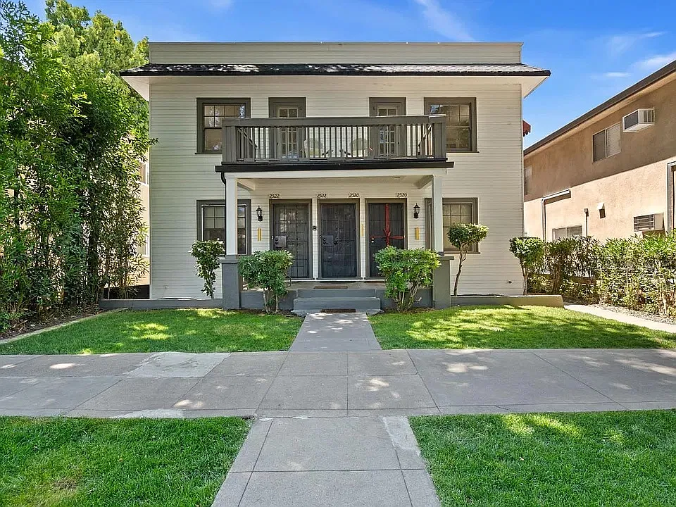 2522 G St #2520-1/2
