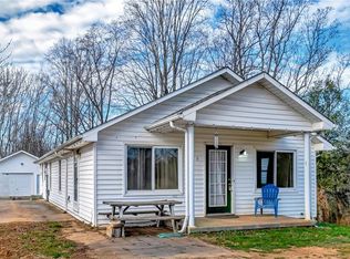 139 Juniper Ln, North Wilkesboro, NC 28659