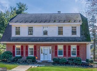 26 Hawthorne Rd, Reading, PA 19609