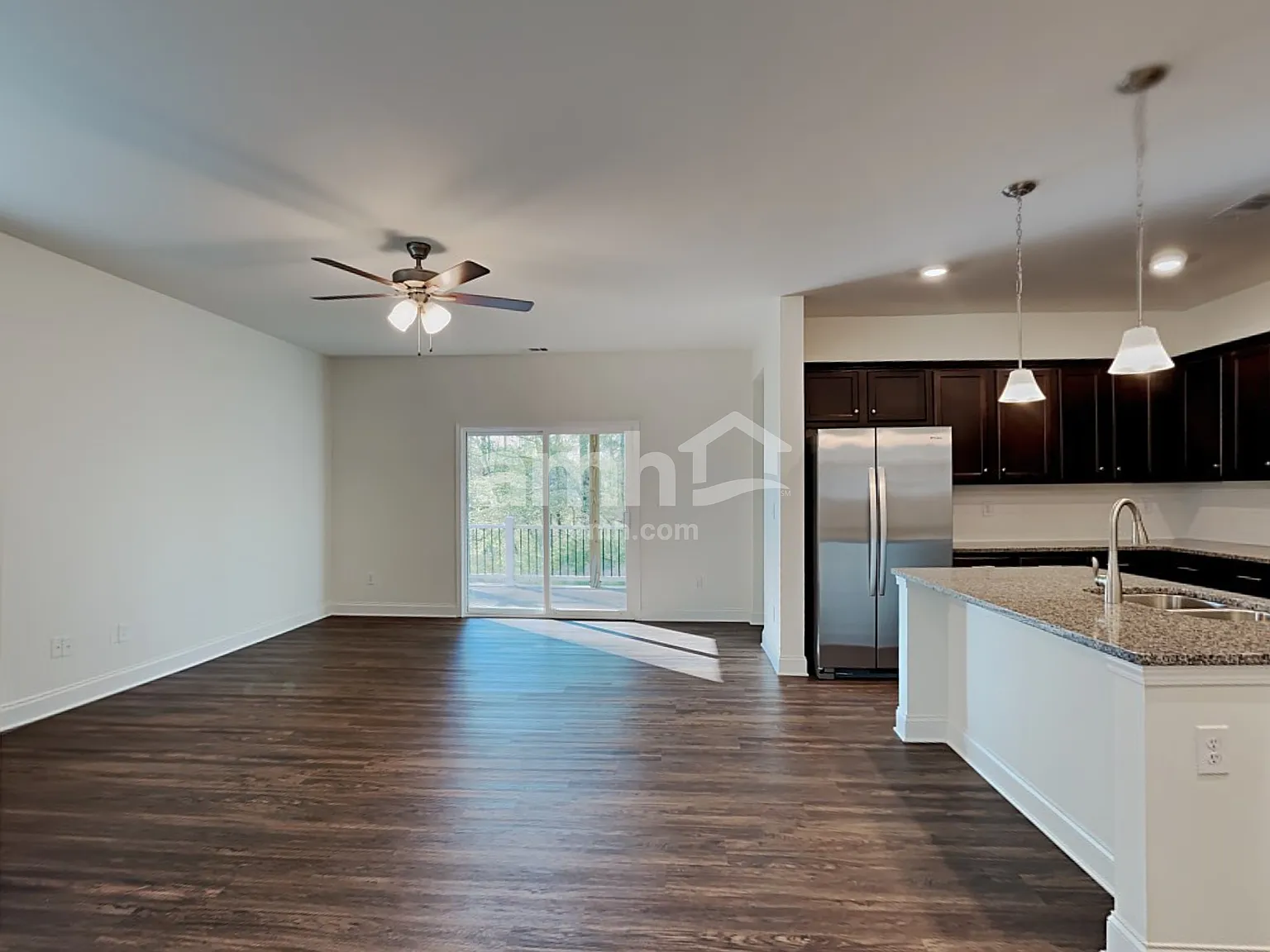 4 bed, 3.5 bath, 3061 sqft, $3,110 — Photo 4