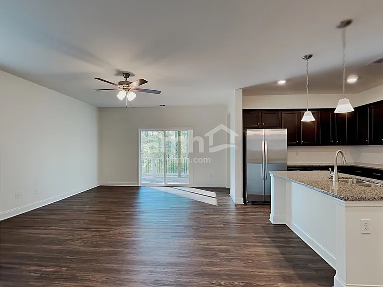5275 Hudson Valley Dr — Photo 4
