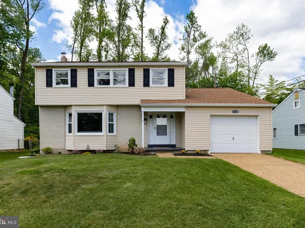 1126 S Overhill Ct, Wilmington, DE 19810