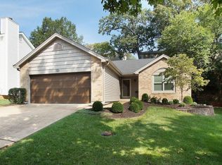 545 Woodlyn Xing, Ballwin, MO 63021