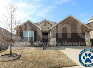211 Copper Canyon Dr, Lewisville, TX 75067