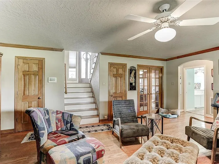 1706 Country Squire Dr — Photo 24