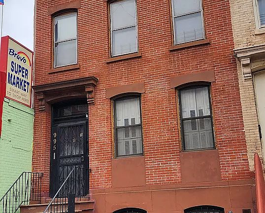 2nd image of 995 Bedford Ave