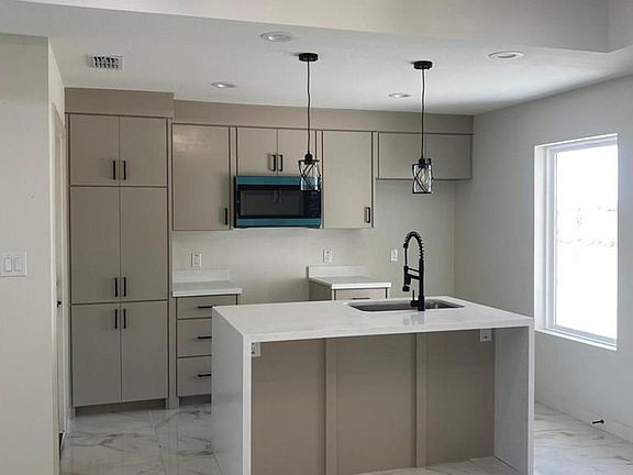 3rd image of 563 Alfonso Mata Rd