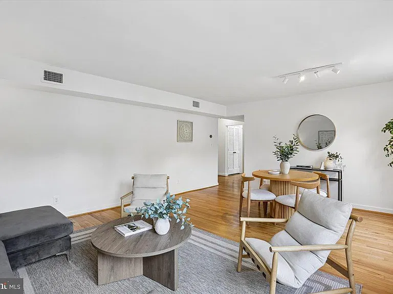 8205 Grubb Rd #101 — Photo 7