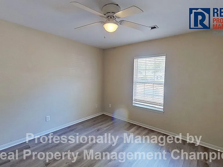 4222 Sunglow Dr — Photo 18